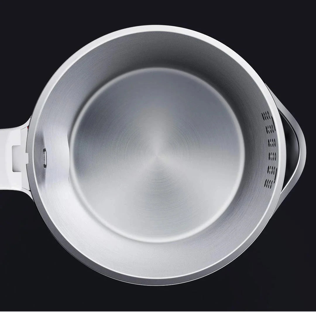Electric Kettle with Fast Boil and Minimalist Design