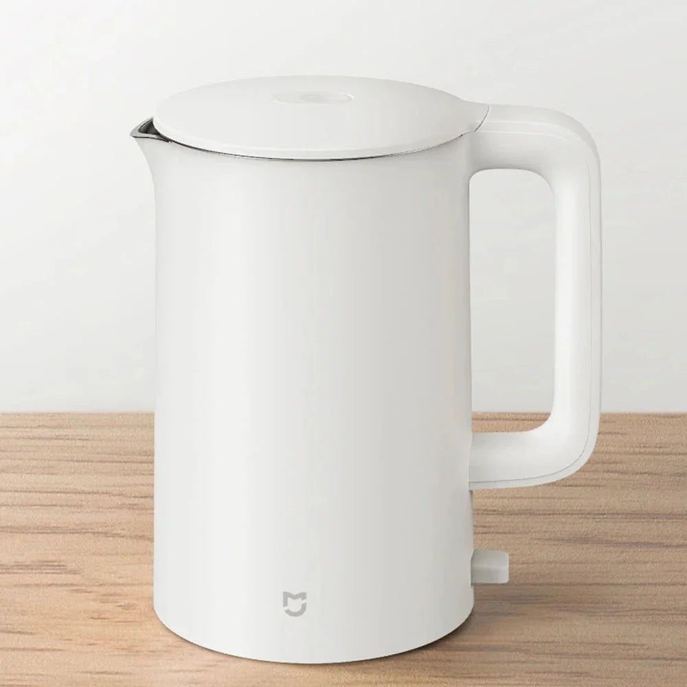 Electric Kettle with Fast Boil and Minimalist Design