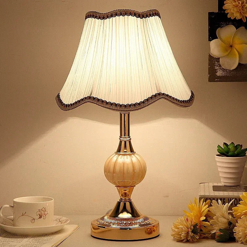 Nordic Retro Table Lamp