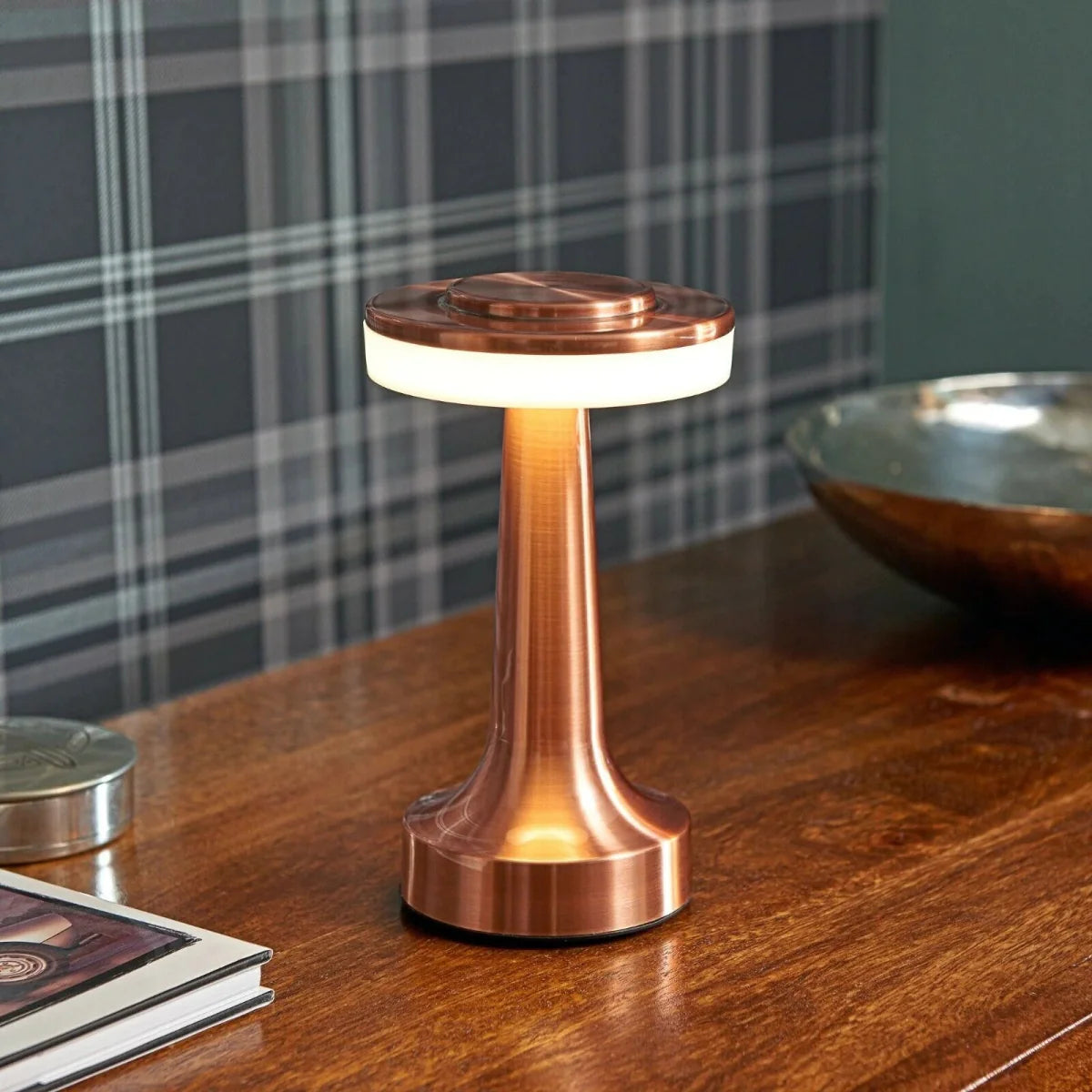 Atlas Table Lamp