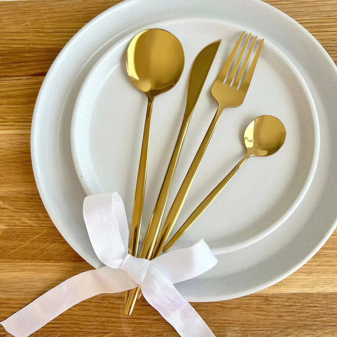 Sleek Golden Flatware 24 pc Set