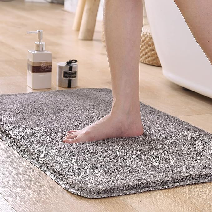 Non-Slip Absorbent Bathroom Mat - Plush and Soft