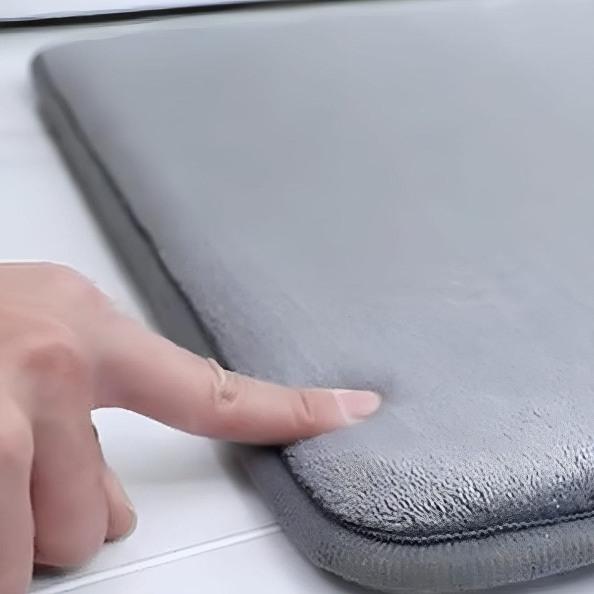 Super Absorbent Velvet Anti-Slip Bath Mat